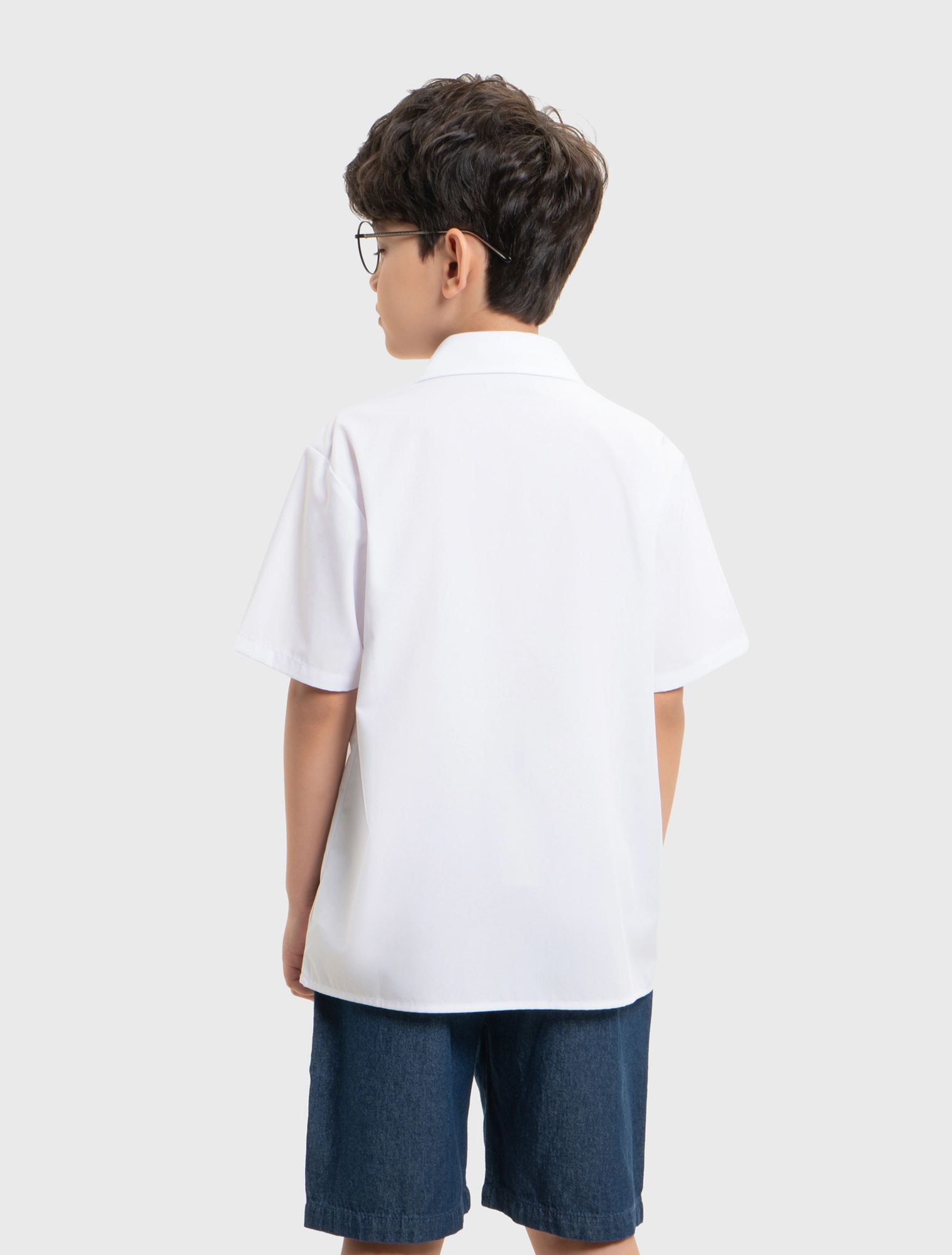 ao-so-mi-unisex-tre-em-bamboo-dang-suong-4-trang-5.webp