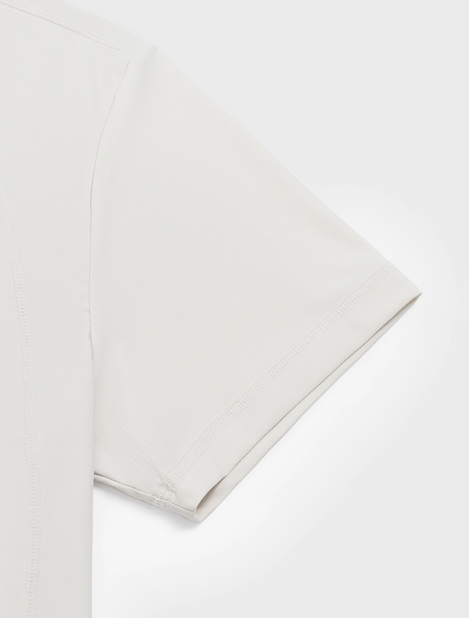 ao-phong-active-nam-wicking-anti-uv-3-hinh-14.webp