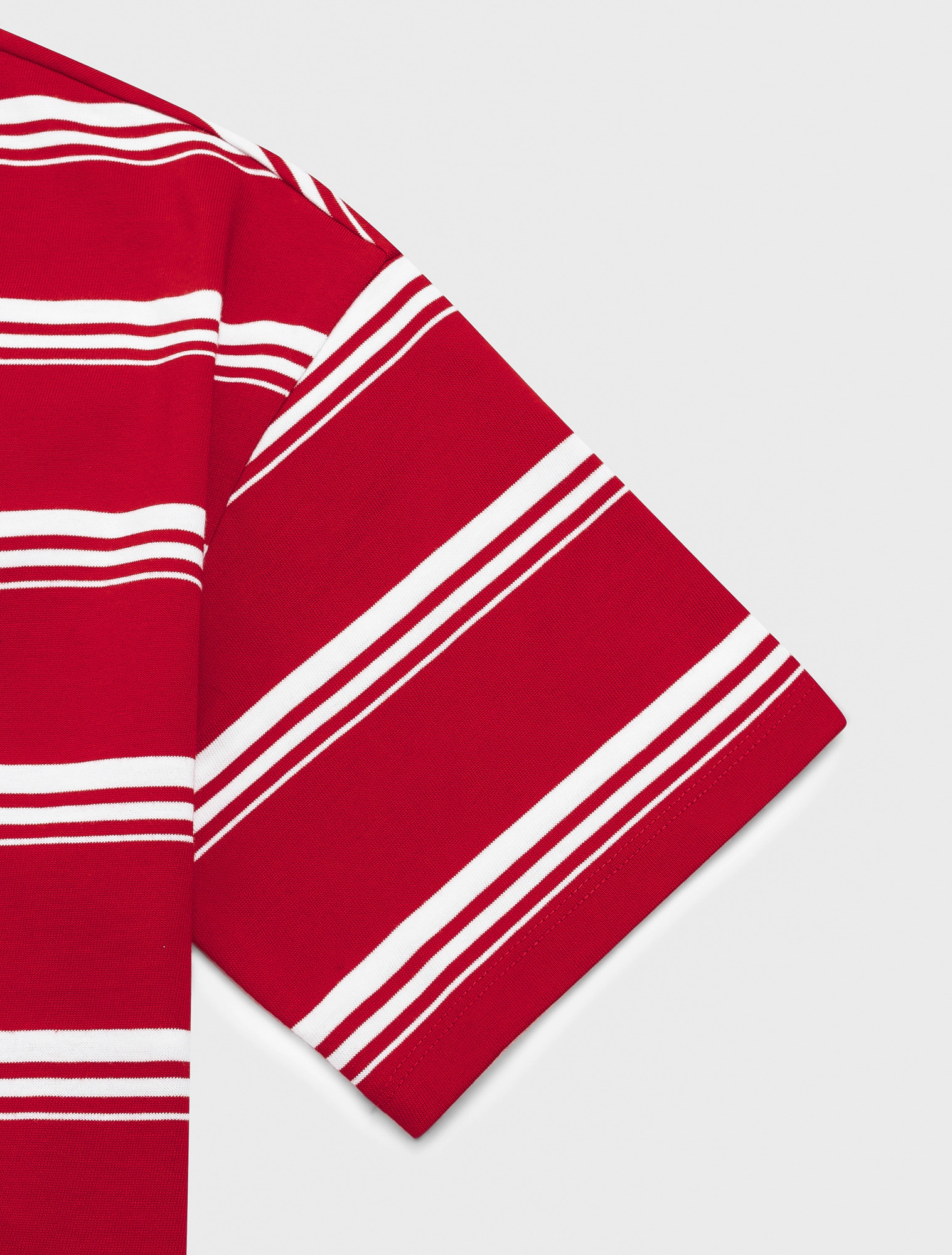ao-polo-nu-cotton-ke-soc-dang-rong-4-cn-55.webp